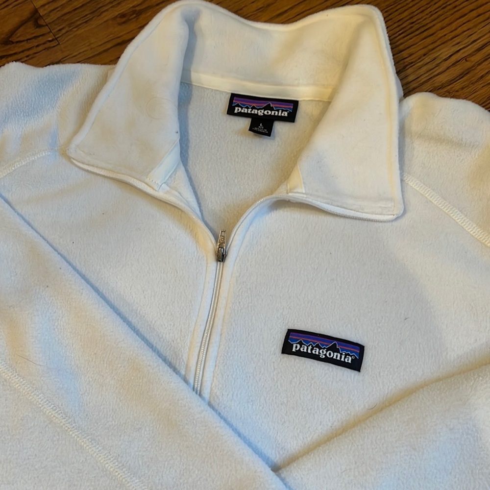 White fleece Patagonia - light weight